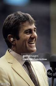 18 Photos & High Res Pictures