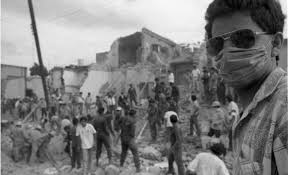 El saldo oficial de las explosiones fue de 212 muertos, 69 desaparecidos, mil 470 lesionados, se destruyeron ocho kilómetros de calles, resultaron afectaron mil 142 viviendas, 450. Exposicion Explosion En Guadalajara 1992 Pedro Valtierra Revista Cuartoscuro