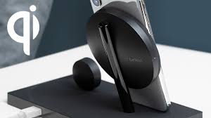 Now that the apple watch is officially in the wild, it's clear that stands and docks make sense for two reasons: 3 In 1 Wireless Charging Pad Apple Watch Dock Belkin
