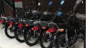 Salah satu diler motor bekas yang menjual rx king adalah yanto motor di. Bikin Jeles Ada Yang Koleksi Yamaha Rx King Gold Edition Lebih Dari Satu Tribunnews Com Mobile