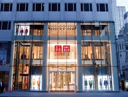 Uniqlo Flagship Store At Fifth Avenue New York Nyc Shopping Uniqlo Norway House The Hamptons
