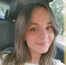 Are there any gyms in Grand Rapids that offer day passes for treadmill use?