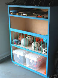 49 Clever Storage Solutions For Living With Kids Aufbewahrung Und Organisation Kinderschrank Speicherideen