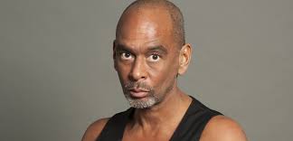 Pierre Sanoussi-Bliss ist „Götz von Berlichingen“ in der 70. Spielzeit der  Burgfestspiele Jagsthausen • Burgfestspiele Jagsthausen