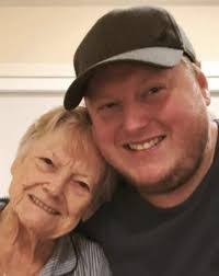 Alison Osgood's Instagram, Twitter & Facebook