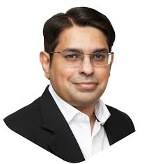 Creative Art Director & Top Graphic Designer