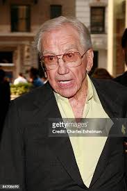 129 fotos e imágenes de alta resolución de Charles Mcmahon