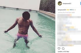 922 463 tykkäystä · 61 087 puhuu tästä. Benjamin Pavard Entflieht Der Hitze Im Pool Stuttgarter Nachrichten