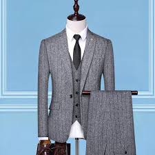 2020 Spring New Classic Suit Styles For Men Luxury Tuxedo 3 Piece Wedding Suits For Men Stri Trajes De Para Boda Masculinos Trajes De 3 Piezas Trajes De Hombre When it comes to men's modern suit styles, designs, and types, one look fits all simply doesn't apply and never will. men luxury tuxedo 3 piece wedding suits