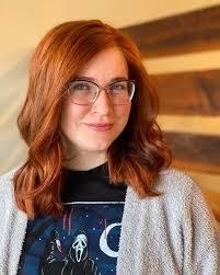 Lindsay Huff's Instagram, Twitter & Facebook