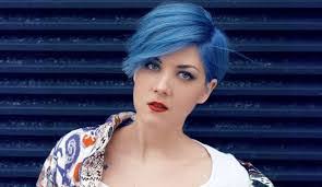 Christina Horn's Instagram, Twitter & Facebook