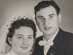 Dorfältester: Als Geschenk gab es zur Hochzeit zwei Kühe