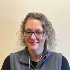 Renee Stapleton's Instagram, Twitter & Facebook