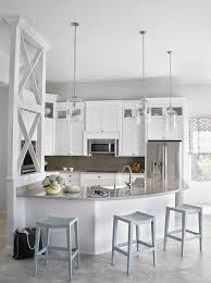 The rustic wooden chandelier will complement a variety of trending and traditional styles from farmhouse and rustic to coastal and contemporary, give your home a rustic style, perfect for over kitchen island. House Of Turquoise Guest Blogger Luciane From Home Bunch Curved Kitchen Coastal Kitchen Design Interior Design Kitchen