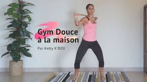 Gym Douce A La Maison Membres Inferieurs En 2020 Gym Douce Gym A Domicile Exercice Renforcement Musculaire