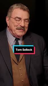 Tom Selleck Salva un Refugio de Perros en Peligro