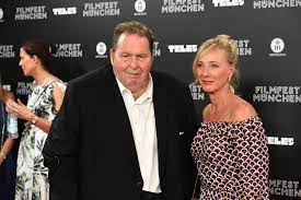 6,598 likes · 1 talking about this. Der Bulle Von Tolz Star Ottfried Fischer Heiratet Lebengefahrtin
