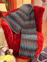 I've spent years with a scarf floating around in my head. Peacock Scarf January S Free Pattern Of The Month Vickie Howell