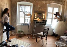 Enie van de meiklokjes was born on august 1, 1974 in potsdam, brandenburg, germany as doreen grochowski. Enie Van De Meiklokjes Messmer Tee Hair And Makeup Artist Visagistin Catrin Von Pabrutzki