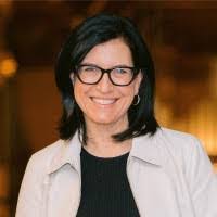 Lori Bevan's Instagram, Twitter & Facebook