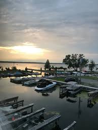 Der bearfoot honey bee overdrive ist nicht billig, sieht stylisch handgearbeitet. King Dragon Marine Boat And Tackle Home Keswick Ontario Menu Prices Restaurant Reviews Facebook