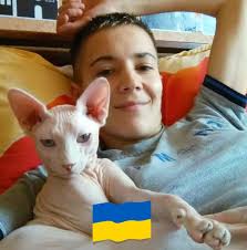 What female unicorn in Ontario, Canada is interested in a relationship with  a couple?