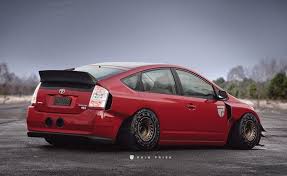 珍しくトヨタ プリウスをバーチャルカスタムしたアーティスト プリウスのデザインについて考える プリウス トヨタ プリウス トヨタ