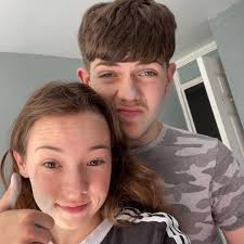 Any window cleaners in darlo have availability