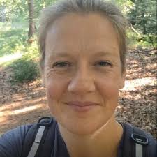 Vandaag is het 10 jaar geleden dat ik de opleiding tot Rolfing® Structural  Integration Practitioner voltooide. Een geweldige opleding! Wat een mooie  praktijk is daar uit voort gevloeid, en wat voor… |