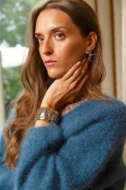 Evelyn Light Rose Earrings