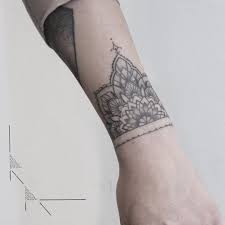 806 Likes 9 Comments Tattoo Illustration Rachainsworth On Instagram Healed Mandala Bracelet Rachainswort Tattoos Cuff Tattoo Tattoos For Women