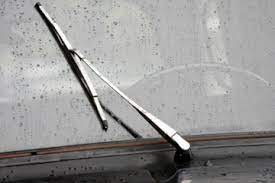 The blade features a smart hinge to reduce any snow, ice, or debris from obstructing its contact. Which Windscreen Wiper Blades All Products Are Discounted Cheaper Than Retail Price Free Delivery Returns Off 71