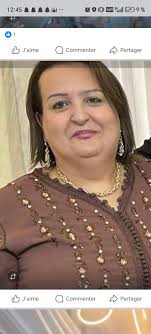 شقة جميلة من نوع F2 بمساحة 50 متر مربع في حي st eugène ، وتشمل جميع وسائل  الراحة الضرورية. تقع في موقع قريب من جميع المرافق والخدمات. الشقة مجهزة  بمكيف هواء ونظام