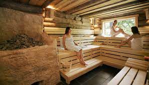 schlangenbad der ort mit zeit das ist das motto des staatsbads schlangenbad und gilt auch fur die aeskulap therme hier haben therme wellness therme bad