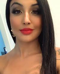 Amanda Quevedo's Instagram, Twitter & Facebook