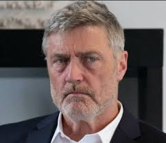 Vincent Regan. 60 today. 🎂 Stage, film and television actor, screenwriter  & director. Born 16th May 1965 in Swansea. Acting credits include London's  Burning, 300, A Touch Of Frost, Eureka Street, Clash