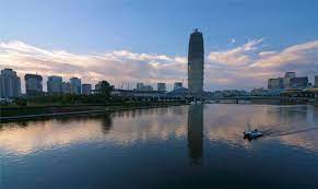 郑州市县区 中原区 二七区 金水区 管城回族区 惠济区 上街区 中牟县 新郑市 新密市 荥阳市 登封市 巩义市 航空港区 郑东新区 高新区 经开区. äººå£å°‡éŽåƒè¬ å¦‚ä»Šçš„æ²³å—é„­å·žæ˜¯å€‹ä»€éº¼æ¨£çš„åŸŽå¸‚