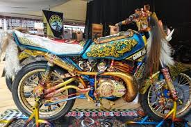 Koleksi foto modif rx king standar terlengkap puzzle via puzz1e.blogspot.com. Iims 2019 Ketika Yamaha Rx King Dikawinkan Dengan Leak Bali