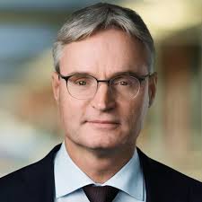 Ahold Delhaize @aholddelhaize is strengthening its leadership with the  nomination of Per Bank, President and CEO of Loblaw Companies Ltd., to its  Supervisory Board. Alongside this, the reappointment of Jan Zijderveld will