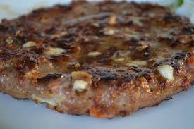 Recept Dana Gurmanska Pljeskavica I Salata Caprese Gourmet Meat Food Foreign Food