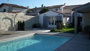 À vendre par vendeur et agent localement sur kijiji, le site de petites annonces no. Immobilier Bord De Mer En France Cote Littoral Maison Ile De Re Vente Maison Maison En Pierre