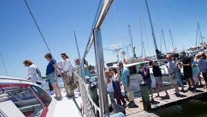 Angela fergason is a partner in pwc's national office with 20 years of experience specializing in accounting for revenue and employee compensation arrangements. R1998kbgxxsgem