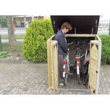 Makkelijk In En Uitrijden Uit De Fietskast Solida Abri Velo Range Velo Abri Moto