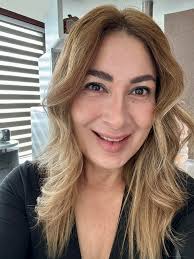 Que todo llegue a su vida con facilidad, mucho amor, gozo, prosperidad,  sabiduría y gloria en este día❤️ Excelente martes para tod@s