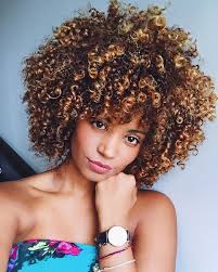 Jul 11, 2021 · coupe à la garçonne, carré court ou coupe pixie, le court est une coupe de cheveux ultra tendance, sans parler du côté pratique de ce style capillaire. 310 Idees De Coupe Courte Afro Coupe Courte Afro Cheveux Naturels Cheveux