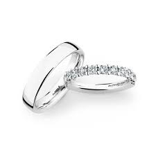 18 Astounding Custom Wedding Rings Ideas Womens Wedding Ring Sets Couple Wedding Rings Wedding Ring Bands