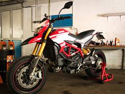 What Is The Difference Between A 2 Stroke And A 4 Stroke Motorcycle Engine