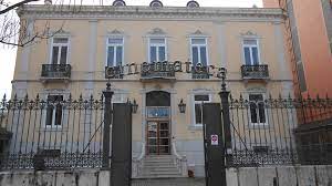 Salas da cinemateca continuam abertas em agosto. Cinemateca Portuguesa Wikipedia