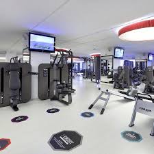 Trouvez la meilleure salle de sport à proximité de chez vous en quelques clics vous pouvez sélectionner votre salle de sport selon le type de club où vous souhaitez vous entraîner. Salles De Sport A Barcelone Les Meilleurs Clubs Sportifs Signes Metropolitan