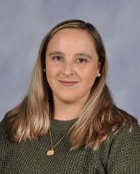 Nicole Menge's Instagram, Twitter & Facebook